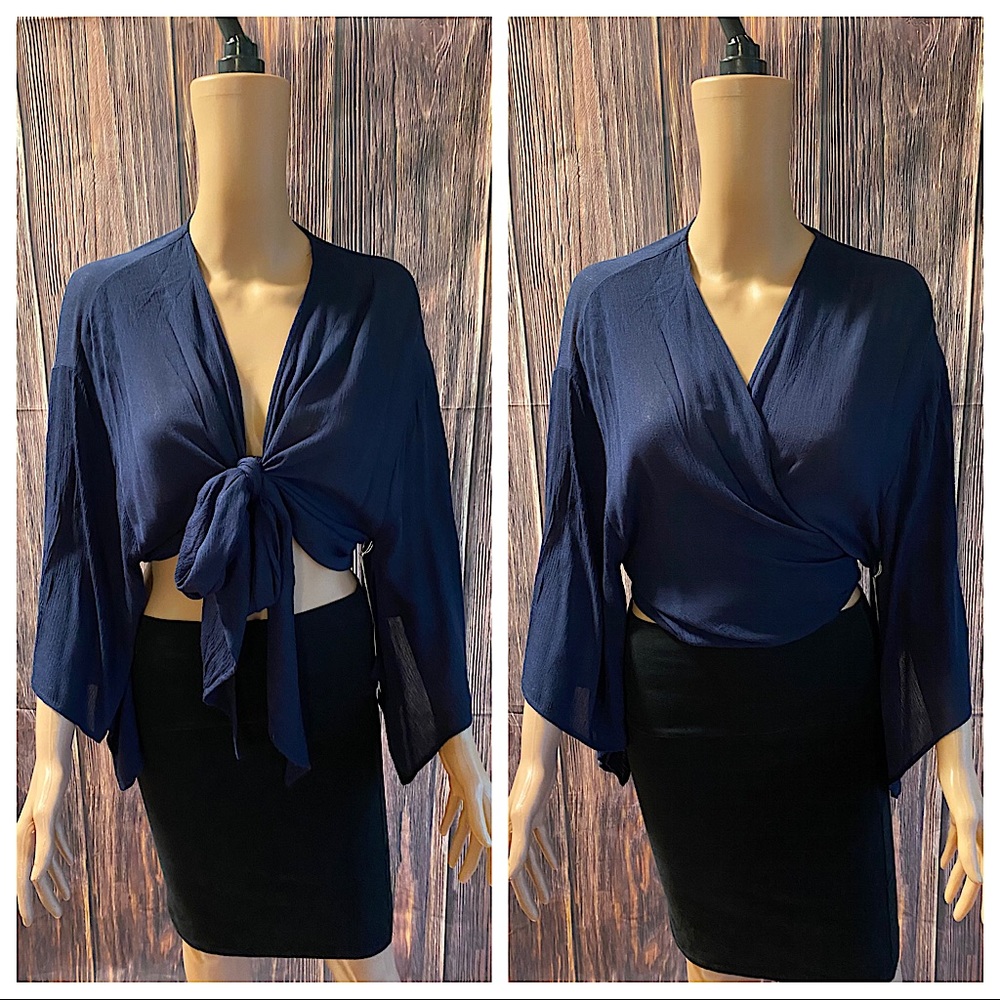 Bishop + Young NWT size small serenity front tie top navy wrap crop top